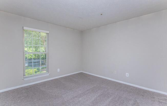 3 beds, 2 baths, 1,285 sqft, $1,400