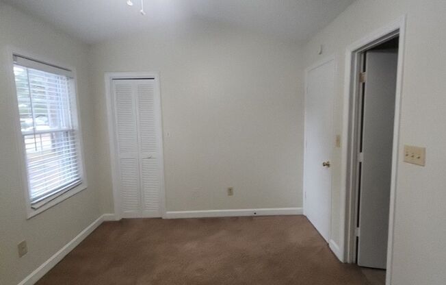 2 beds, 2.5 baths, $1,525, Unit # E