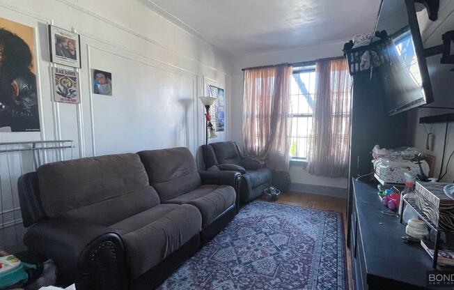 48 35 45 ST