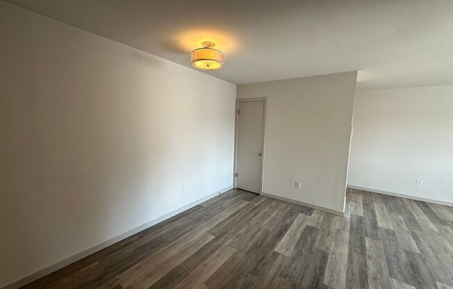 2 beds, 1 bath, $1,395, Unit 102