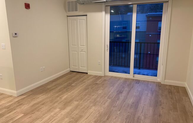 1 bed, 1 bath, 665 sqft, $1,350, Unit 2122