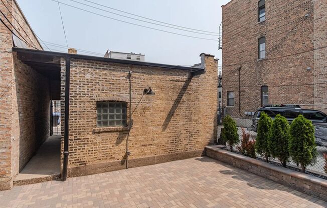 1304 W Ohio St