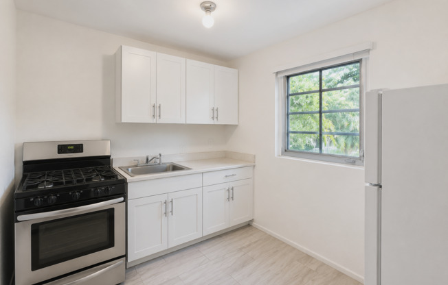 3631 Thomas Ave Miami, FL 33133