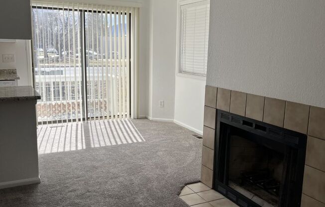 2 beds, 1 bath, $2,200, Unit # 1