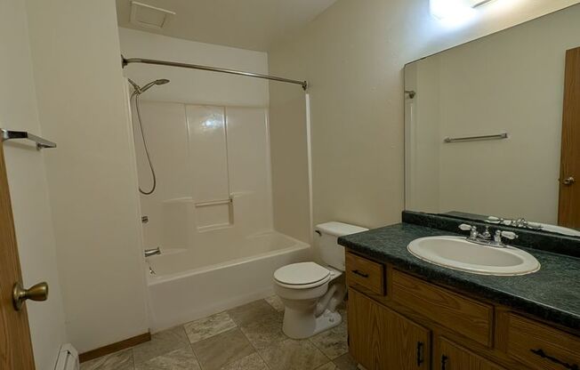 2 beds, 1 bath, 1,100 sqft, $1,319, Unit 1053 7312
