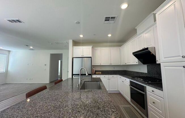 4 Bedroom home for leasing in Chino