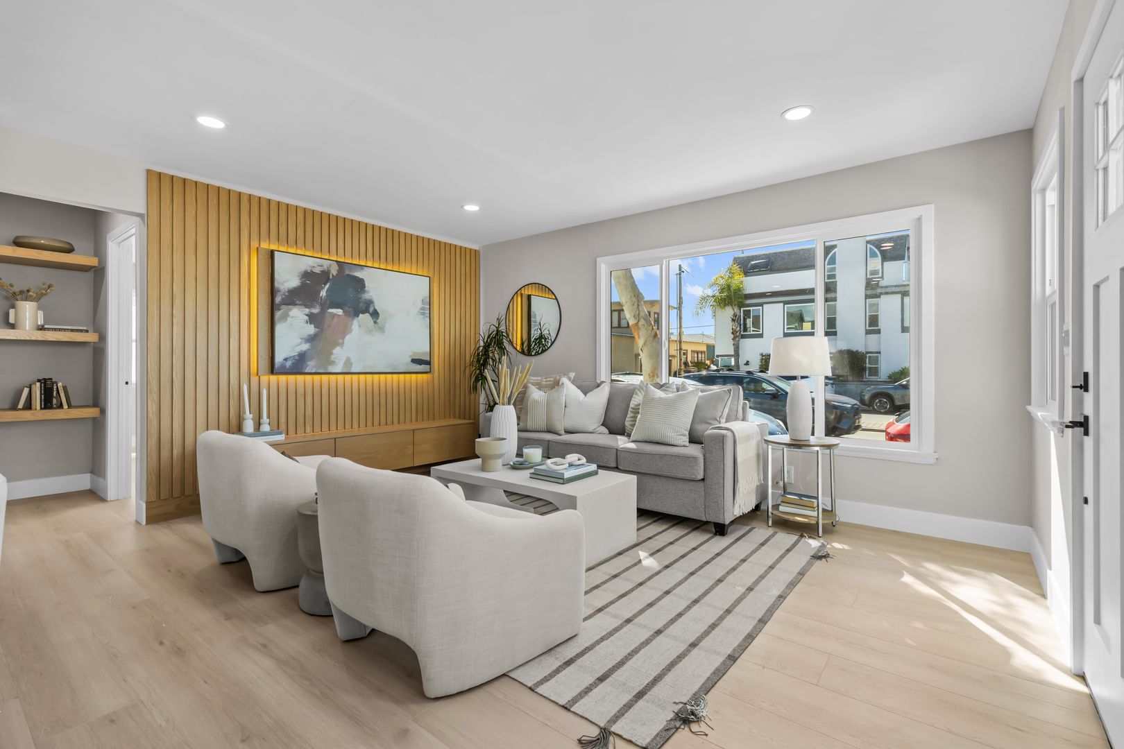 Stunning 2 Bed/1 Bath Home in Mission Beach!