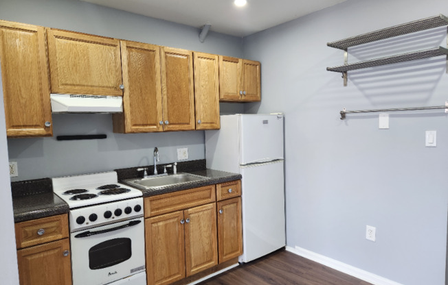 329 ELM ST NW