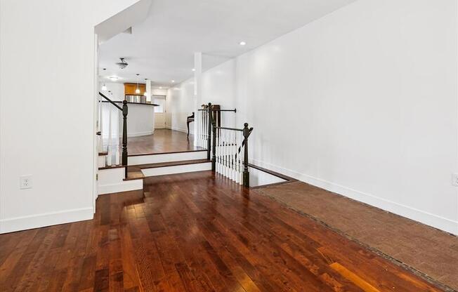 345 E 28 ST