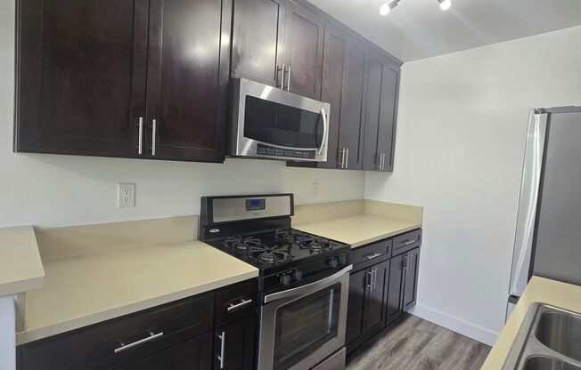 1 bed, 1 bath, $2,595, Unit Unit 7