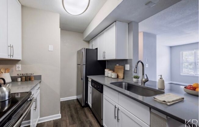 1 bed, 1 bath, 705 sqft, $1,375, Unit 2032