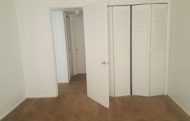 1 bed, 1 bath, 777 sqft, $1,100, Unit Q202