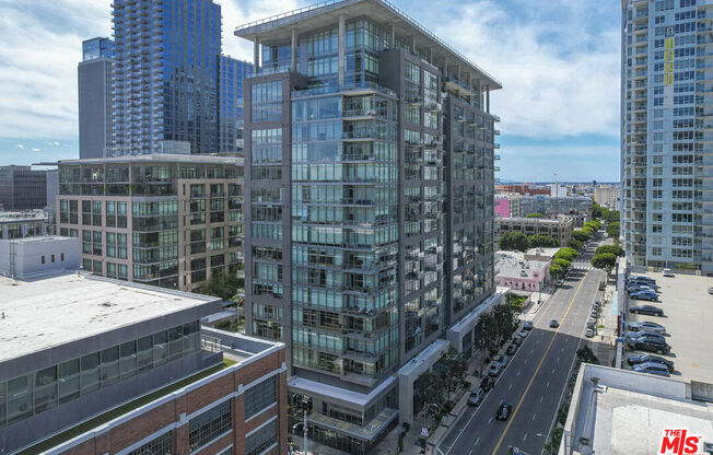 1 bed, 1 bath, 947 sqft, $3,300, Unit 1314