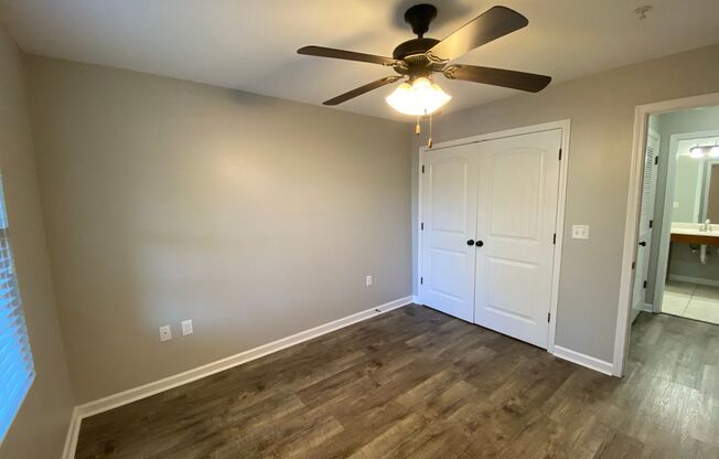 1 bed, 1 bath, 785 sqft, $1,345, Unit 4815 #  102