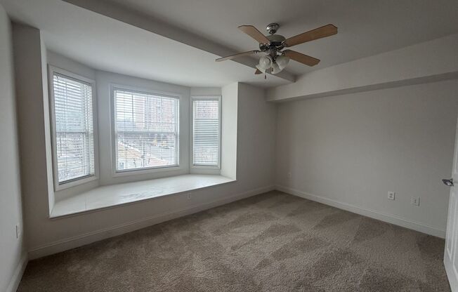 2 beds, 2 baths, 840 sqft, $2,155, Unit 4-0401