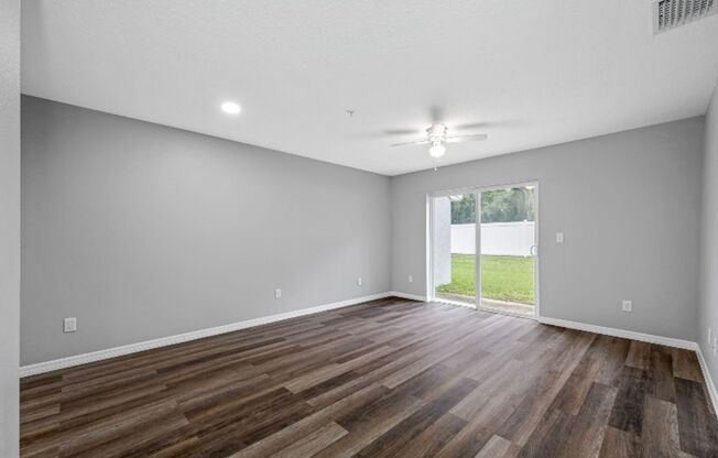 3 beds, 1.5 baths, 908 sqft, $1,595, Unit 173