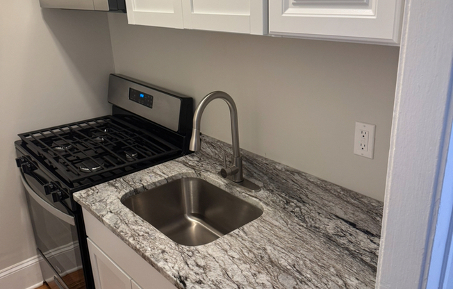 7106 S RIDGELAND AVE