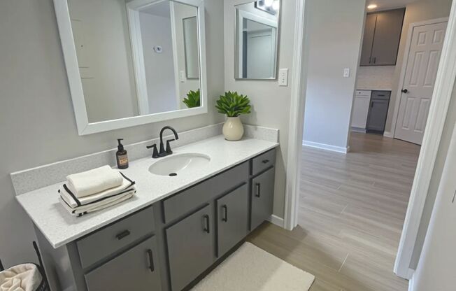 "Discover Urban Serenity at Skye at Athens: Where Comfort Meets Convenience!"