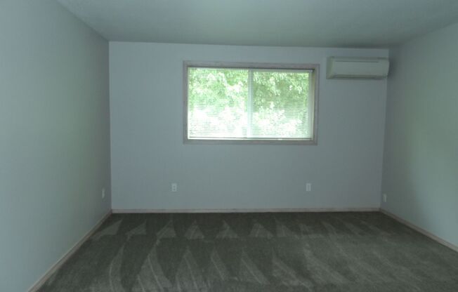2 beds, 2 baths, 1,240 sqft, $1,940, Unit L58