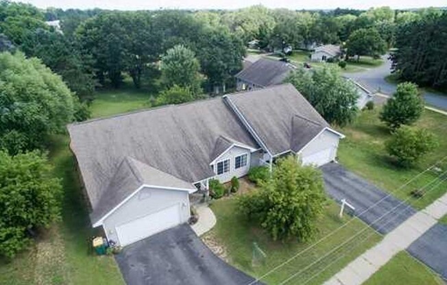 Huge 3BR/3ba Duplex on West Side of Eau Claire