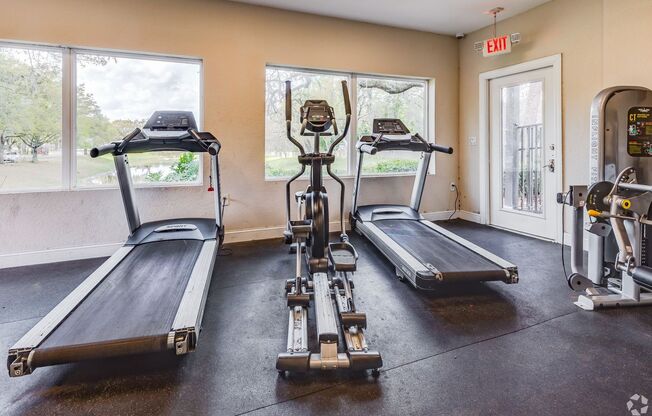 2 beds, 2 baths, 890 sqft, $1,415, Unit 39-202