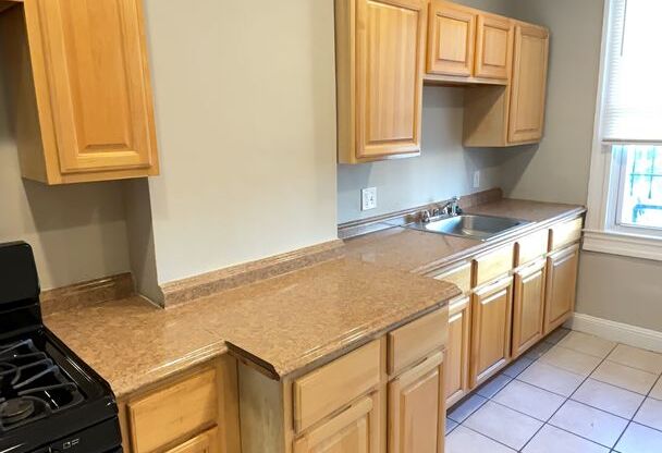 2 beds, 1 bath, $1,650