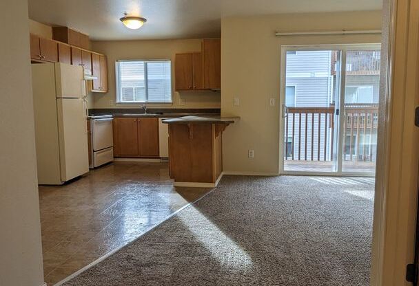 2 beds, 2 baths, 994 sqft, $1,495, Unit C202