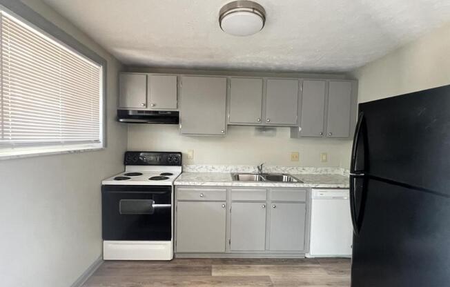 355 E 20 AVE