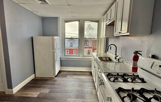 2 beds, 1 bath, $1,050, Unit 3 -Apt.C