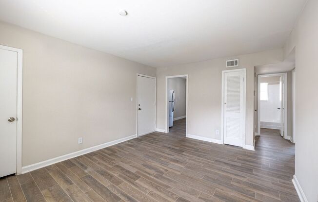 2 beds, 1 bath, 850 sqft, $1,250, Unit 00-A3