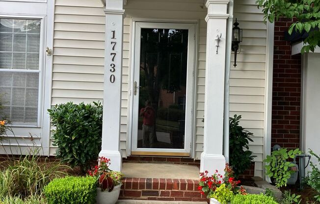Beautiful 2/2.5 townhome in Cornelius