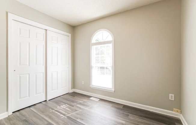 3205 FERDILAH LN