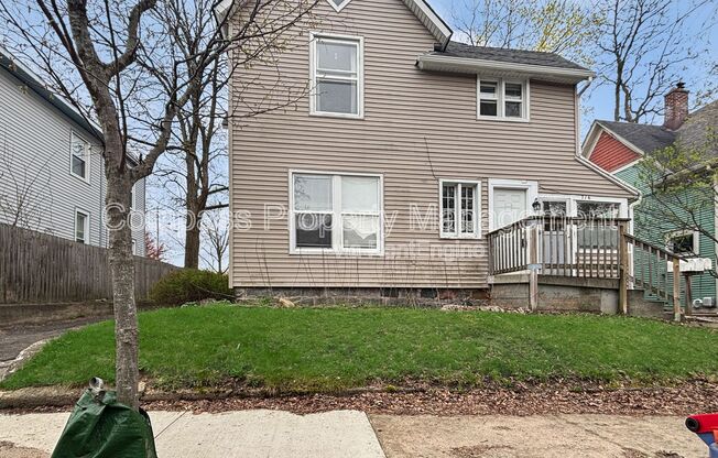 716 KELLOGG ST SE