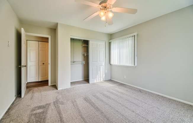 Unfurnished Bedroom at Glen Hills Apartments, Glendale, Wisconsin