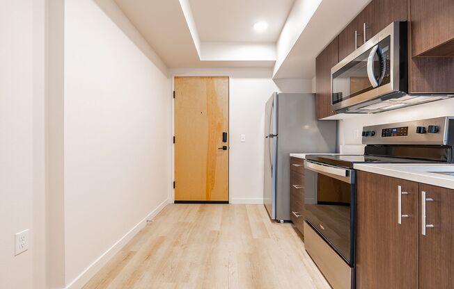 Studio, 1 bath, 284 sqft, $1,182.18, Unit 624