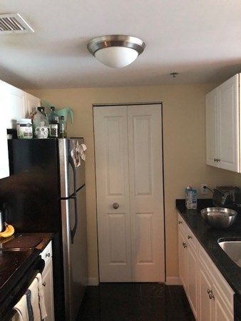 2 beds, 2 baths, 983 sqft, $4,500, Unit 1221