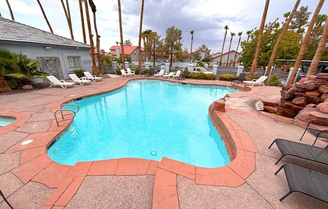 2 beds, 2 baths, $1,495, Unit Unit 724