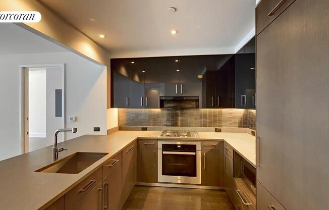 2 beds, 2.5 baths, 1,318 sqft, $11,900, Unit 16M