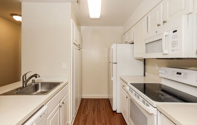 Beautiful, Quiet Community - Just Minutes from Downtown Walnut Creek