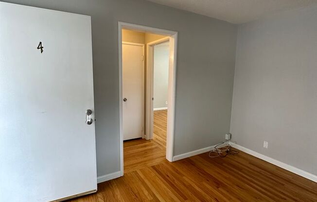 1 bed, 1 bath, 550 sqft, $2,300, Unit 4