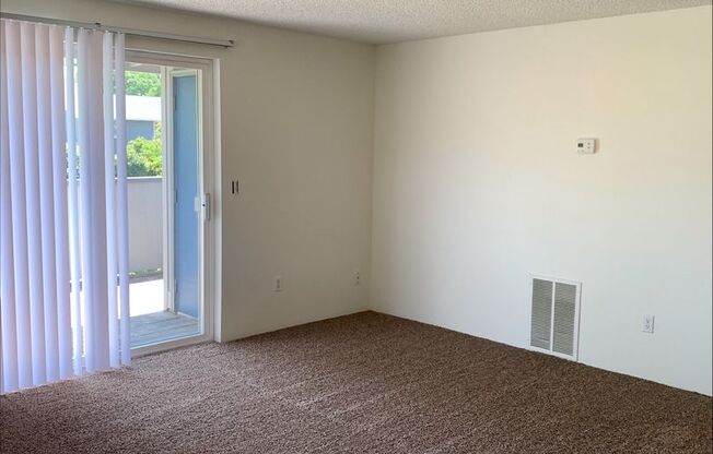 2 beds, 2 baths, 1,000 sqft, $1,450, Unit 40