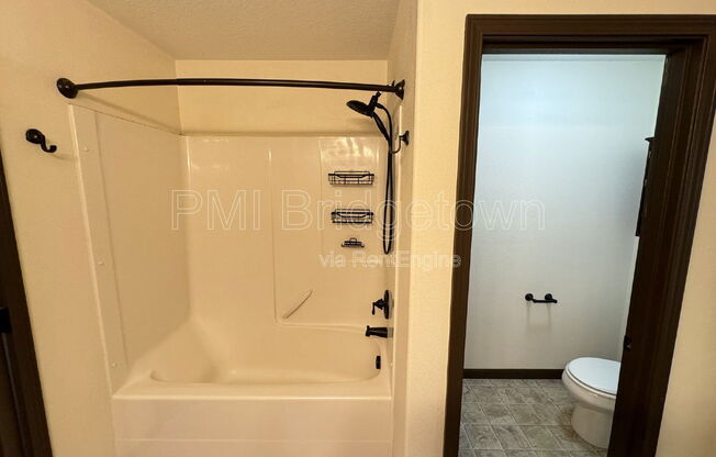 4 beds, 2.5 baths, 1,955 sqft, $2,795