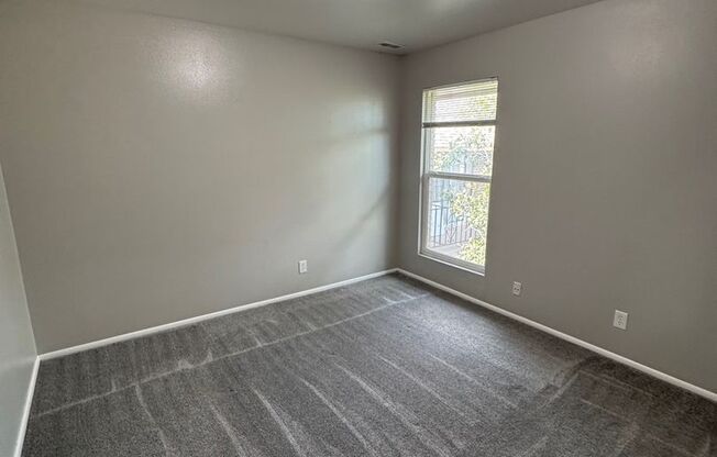 2 beds, 1 bath, 864 sqft, $1,195, Unit Unit 46