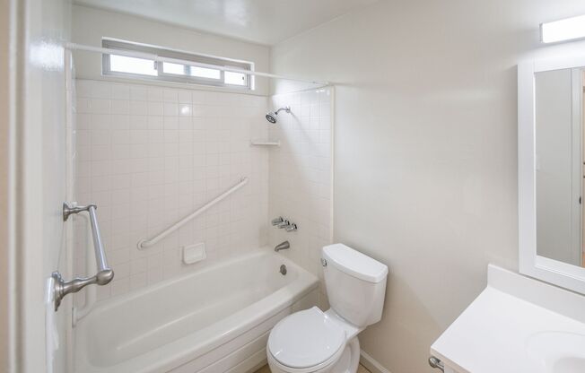 Studio, 1 bath, 376 sqft, $2,395