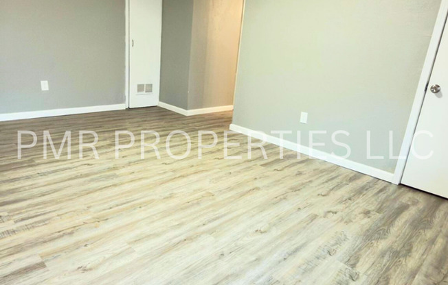 3 Bedrooms/1.5 Bathroom House