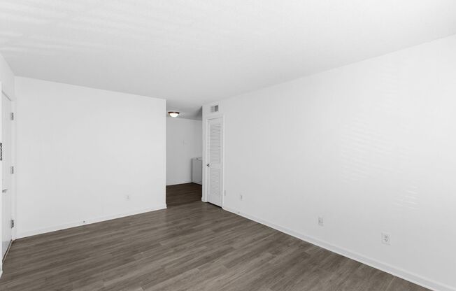 1 bed, 1 bath, 650 sqft, $875, Unit 1704-D