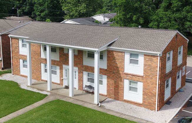 West Colonial Apartments