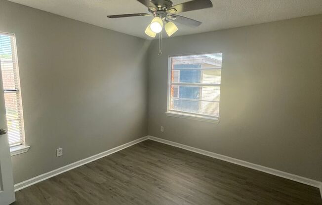 2 beds, 1.5 baths, 1,152 sqft, $1,100, Unit Apt #06