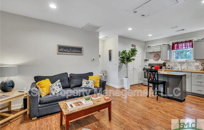 21 W 60 ST