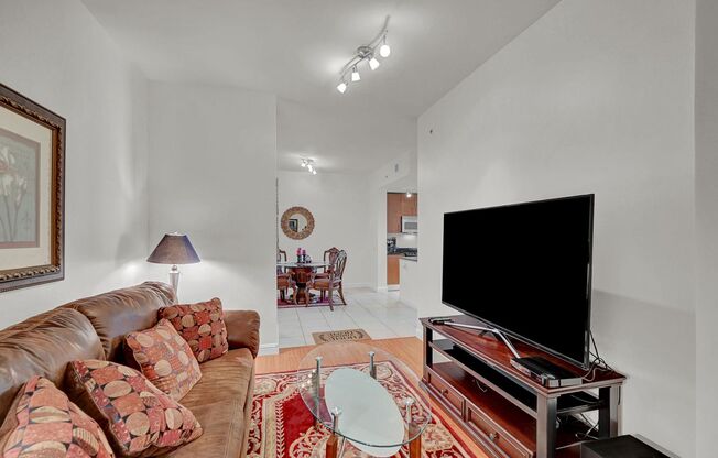 1 bed, 1 bath, $1,925, Unit # 811